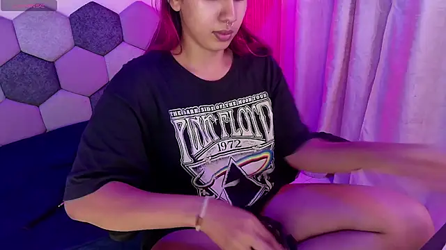 Horny tgn online show from April 2026 06:16:01 PM