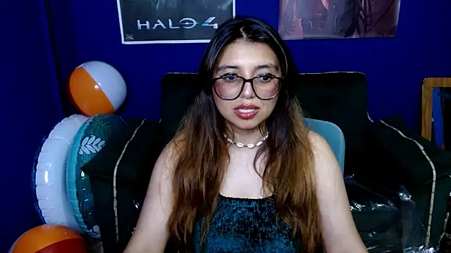 Snapshot of X_CHERRY_XX chatting on December 2024 10:51:02 PM X CHERRY XX online show from December 2024 10:51:02 PM