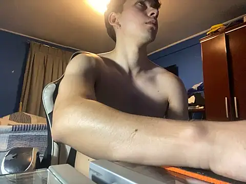 Snapshot of clguyy chatting on March 2025 06:27:01 AM clguyy online show from March 2025 06:27:01 AM