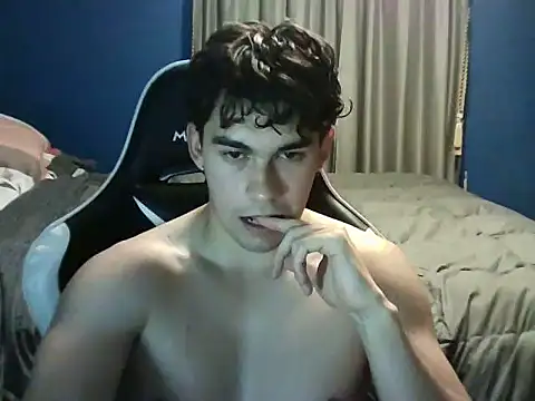 Snapshot of clguyy chatting on January 2026 10:46:01 PM clguyy online show from January 2026 10:46:01 PM