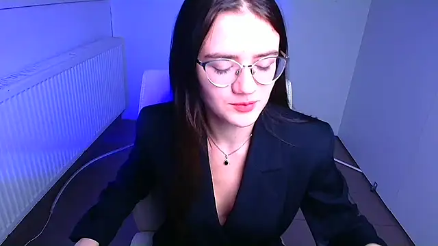 Snapshot of Josephine_jo chatting on December 2024 06:33:02 AM Josephine jo online show from December 2024 06:33:02 AM