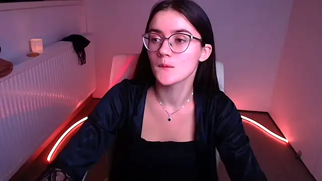 Snapshot of Josephine_jo chatting on December 2024 01:32:01 AM Josephine jo online show from December 2024 01:32:01 AM