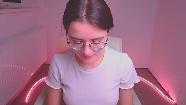 Snapshot of Josephine_jo chatting on February 2025 06:35:01 AM Josephine jo online show from February 2025 06:35:01 AM