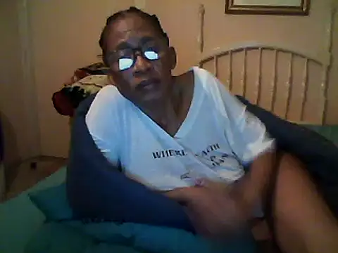 Snapshot of bustybillies chatting on February 2025 06:59:01 PM bustybillies online show from February 2025 06:59:01 PM