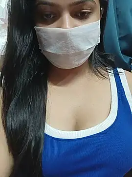 Myloveurvi online show from May 2026 03:41:02 PM