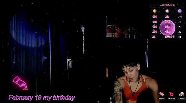 Snapshot of ZhoeStrong chatting on February 2025 12:06:02 PM ZhoeStrong online show from February 2025 12:06:02 PM