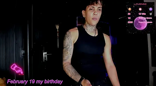 Snapshot of ZhoeStrong chatting on February 2025 02:24:02 PM ZhoeStrong online show from February 2025 02:24:02 PM