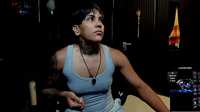 Snapshot of ZhoeStrong chatting on September 2025 10:15:02 AM ZhoeStrong online show from September 2025 10:15:02 AM