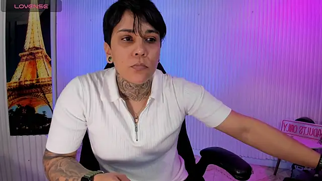 ZhoeStrong online show from April 2026 10:18:02 PM