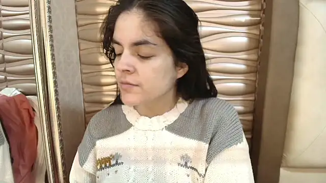 sofiaclauss online show from October 2025 09:48:01 PM