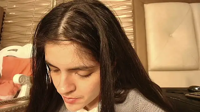 sofiaclauss online show from October 2025 07:41:01 AM