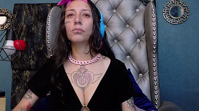 LusstCruella online show from May 2026 03:05:02 PM