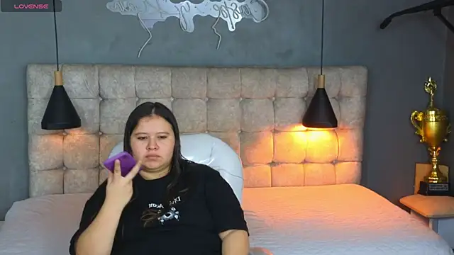 Laia and Aloby online show from January 2026 10:12:02 PM