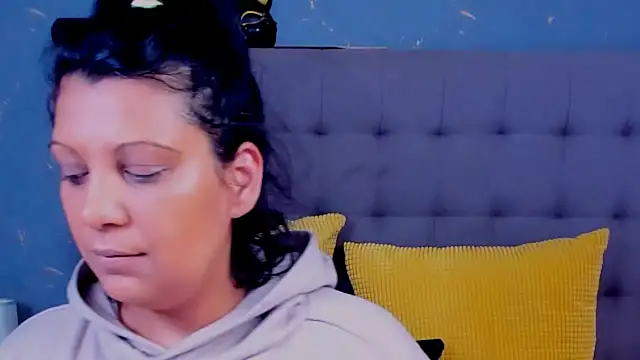 AmyCubes online show from March 2025 04:24:02 AM