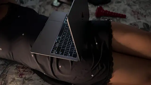 Snapshot of mistresslaviniabr chatting on February 2025 02:25:01 PM mistresslaviniabr online show from February 2025 02:25:01 PM