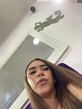 Snapshot of Nikol_Rang__ chatting on January 2025 07:32:01 AM Nikol Rang online show from January 2025 07:32:01 AM