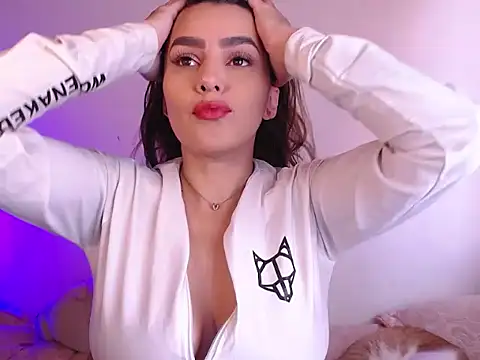 Snapshot of Lu_perez chatting on October 2025 07:07:02 PM Lu perez online show from October 2025 07:07:02 PM