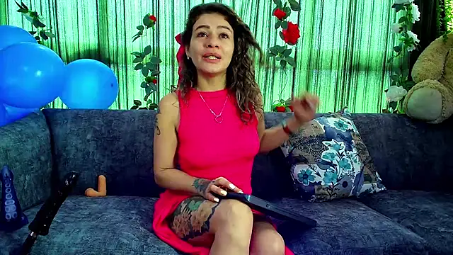 oriana thomson2 online show from February 2025 02:57:02 PM