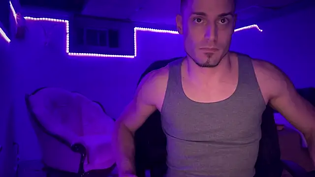 Snapshot of hot_shot_13 chatting on December 2024 08:04:01 AM hot shot 13 online show from December 2024 08:04:01 AM