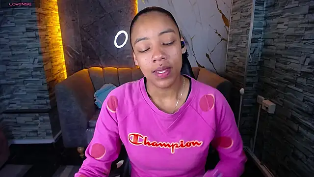 Violeth b online show from October 2025 12:47:01 PM