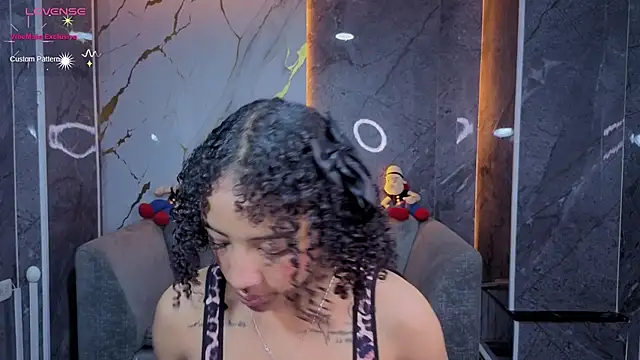 Violeth b online show from May 2026 04:04:02 PM