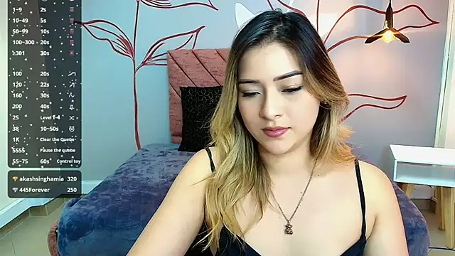 Snapshot of DahliaMoore chatting on December 2024 10:23:01 PM DahliaMoore online show from December 2024 10:23:01 PM
