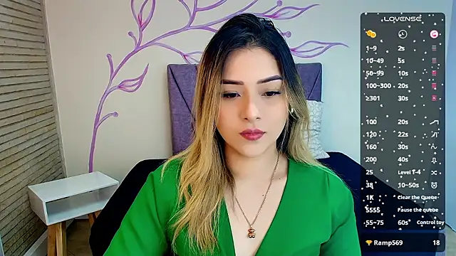 Snapshot of DahliaMoore chatting on December 2024 12:06:01 PM DahliaMoore online show from December 2024 12:06:01 PM