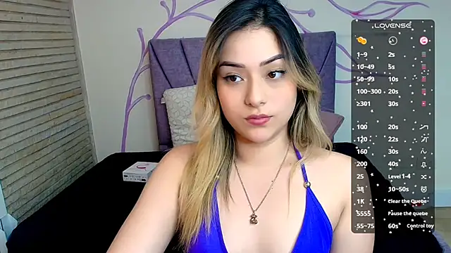 Snapshot of DahliaMoore chatting on December 2024 03:33:01 PM DahliaMoore online show from December 2024 03:33:01 PM