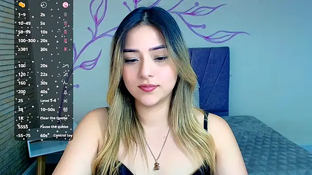 Snapshot of DahliaMoore chatting on December 2024 03:39:01 PM DahliaMoore online show from December 2024 03:39:01 PM