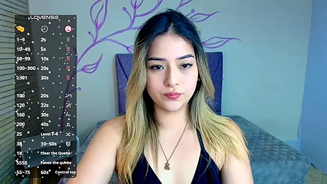 Snapshot of DahliaMoore chatting on December 2024 03:10:02 PM DahliaMoore online show from December 2024 03:10:02 PM
