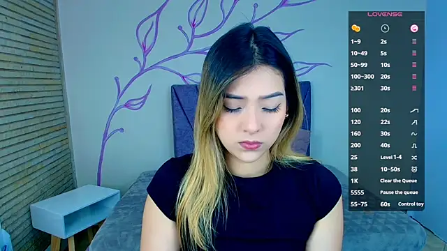 Snapshot of DahliaMoore chatting on December 2024 01:21:01 PM DahliaMoore online show from December 2024 01:21:01 PM
