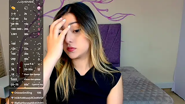 Snapshot of DahliaMoore chatting on December 2024 06:39:01 AM DahliaMoore online show from December 2024 06:39:01 AM