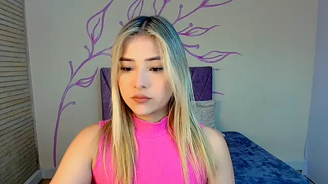 Snapshot of DahliaMoore chatting on January 2025 01:47:01 PM DahliaMoore online show from January 2025 01:47:01 PM