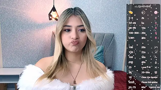 Snapshot of DahliaMoore chatting on January 2025 01:56:02 PM DahliaMoore online show from January 2025 01:56:02 PM
