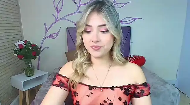 Snapshot of DahliaMoore chatting on February 2025 08:26:01 PM DahliaMoore online show from February 2025 08:26:01 PM