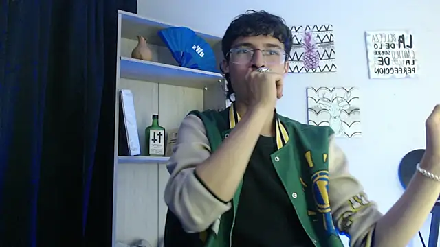 Snapshot of Jeam_hot chatting on December 2024 09:09:02 PM Jeam hot online show from December 2024 09:09:02 PM