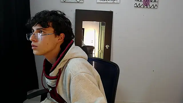 Snapshot of Jeam_hot chatting on January 2025 10:33:02 PM Jeam hot online show from January 2025 10:33:02 PM