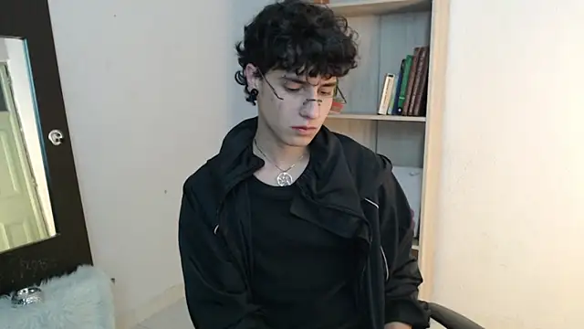 Snapshot of Jeam_hot chatting on January 2025 10:13:01 PM Jeam hot online show from January 2025 10:13:01 PM