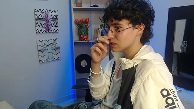 Snapshot of Jeam_hot chatting on January 2025 10:07:02 PM Jeam hot online show from January 2025 10:07:02 PM