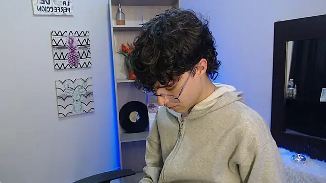 Snapshot of Jeam_hot chatting on January 2025 10:35:01 PM Jeam hot online show from January 2025 10:35:01 PM