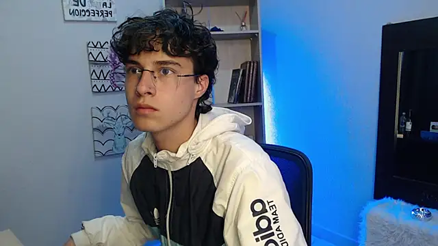 Snapshot of Jeam_hot chatting on January 2025 09:24:01 PM Jeam hot online show from January 2025 09:24:01 PM