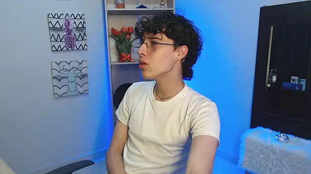 Snapshot of Jeam_hot chatting on January 2025 08:51:02 PM Jeam hot online show from January 2025 08:51:02 PM