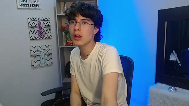 Snapshot of Jeam_hot chatting on January 2025 12:48:02 AM Jeam hot online show from January 2025 12:48:02 AM