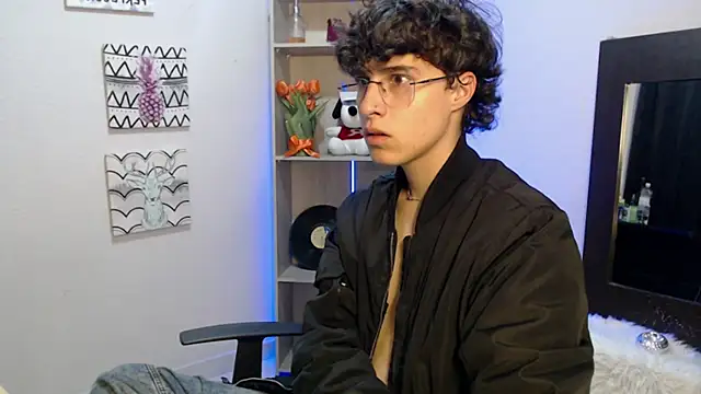 Snapshot of Jeam_hot chatting on January 2025 08:56:02 PM Jeam hot online show from January 2025 08:56:02 PM