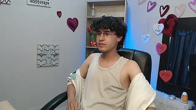 Snapshot of Jeam_hot chatting on March 2025 08:45:02 PM Jeam hot online show from March 2025 08:45:02 PM