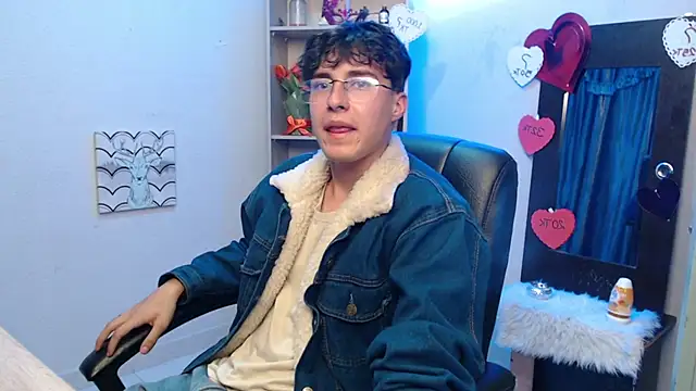 Snapshot of Jeam_hot chatting on March 2025 08:30:01 PM Jeam hot online show from March 2025 08:30:01 PM