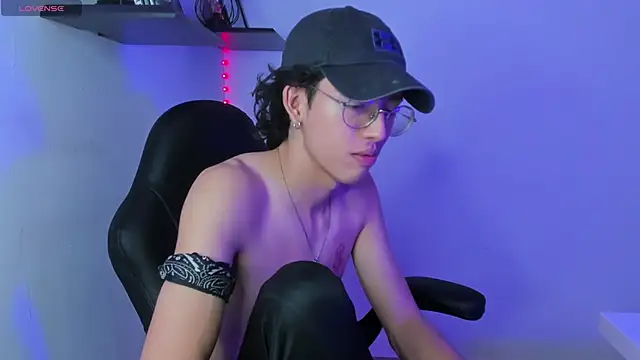 manu vera online show from February 2025 02:15:02 AM