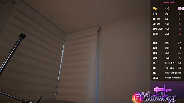 venusleroy  online show from November 2025 09:54:01 PM