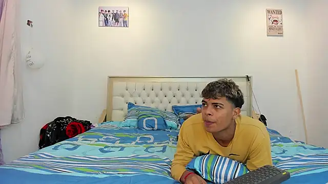 Snapshot of dafnezahiraa_ chatting on January 2025 03:54:01 AM dafnezahiraa  online show from January 2025 03:54:01 AM