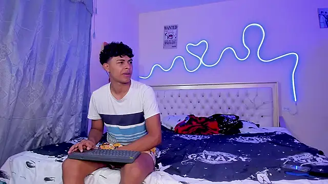 Snapshot of dafnezahiraa_ chatting on September 2025 03:30:02 AM dafnezahiraa  online show from September 2025 03:30:02 AM